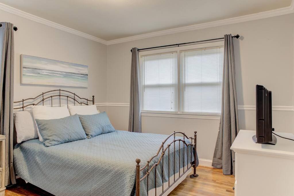 Charming Home Near Folly & Downtown Чарлстън Екстериор снимка