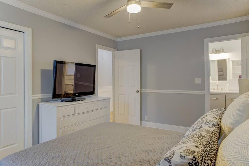 Charming Home Near Folly & Downtown Чарлстън Екстериор снимка
