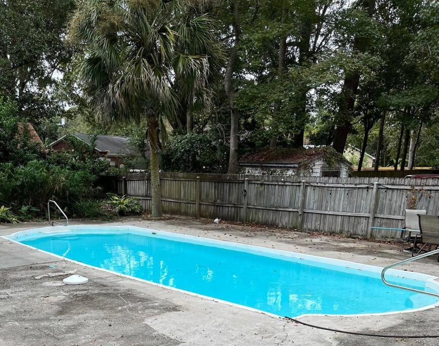 Charming Home Near Folly & Downtown Чарлстън Екстериор снимка